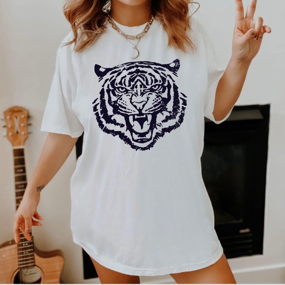 Comfort Colors Fierce Tiger Tee Short 100% Cotton